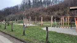 Spielplatz links